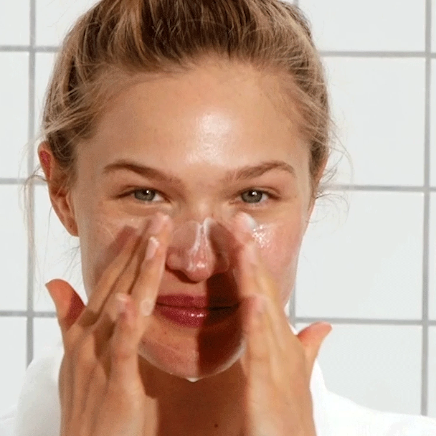 Peptide Glow Hydrating Moisturizer - Image 11