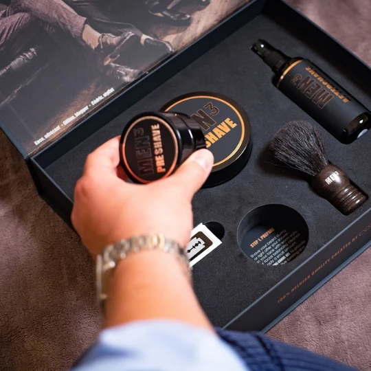 MEN3 – Luxury Shaving Experience Gift Box For Men - Image 3